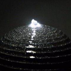 Solar Gartenbrunnen GRANIT-BLACK-2 (schwarzgrau)  mit LED-Licht und Li-Ion-Akku